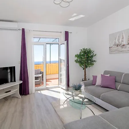 Isabora Apartment